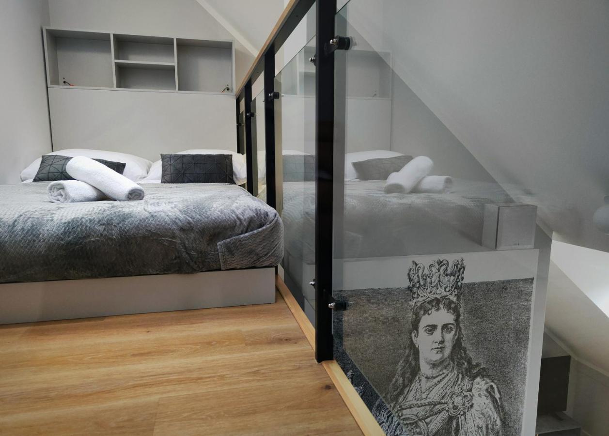 Hugo Vip Apartments Krakow Luaran gambar